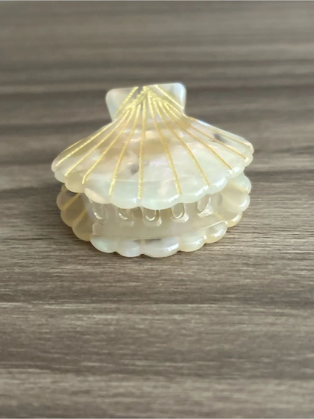 Shell Hair Clip Q1243 - Picture 4 of 5